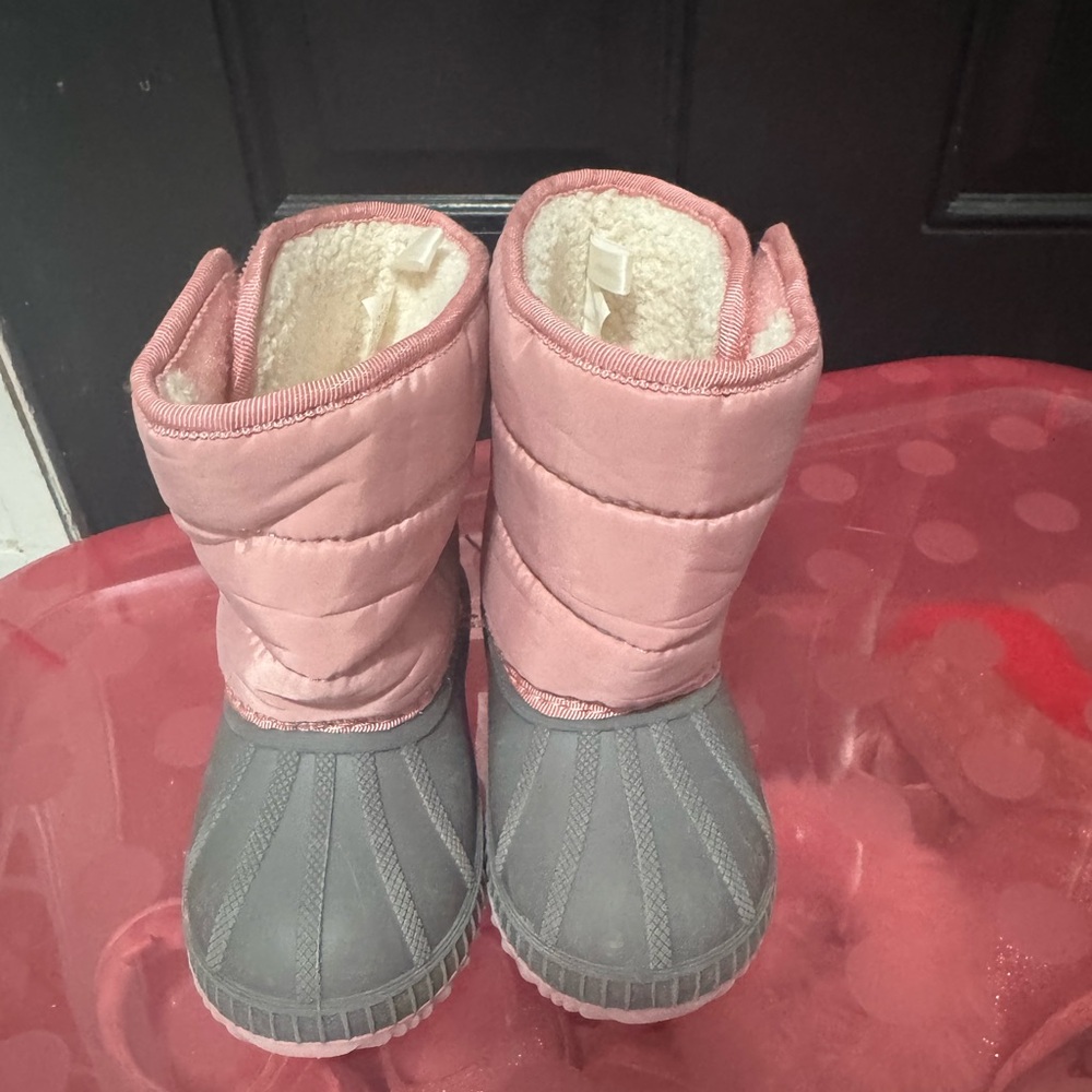 Old Navy Pink and Gray Kids Winter Boots